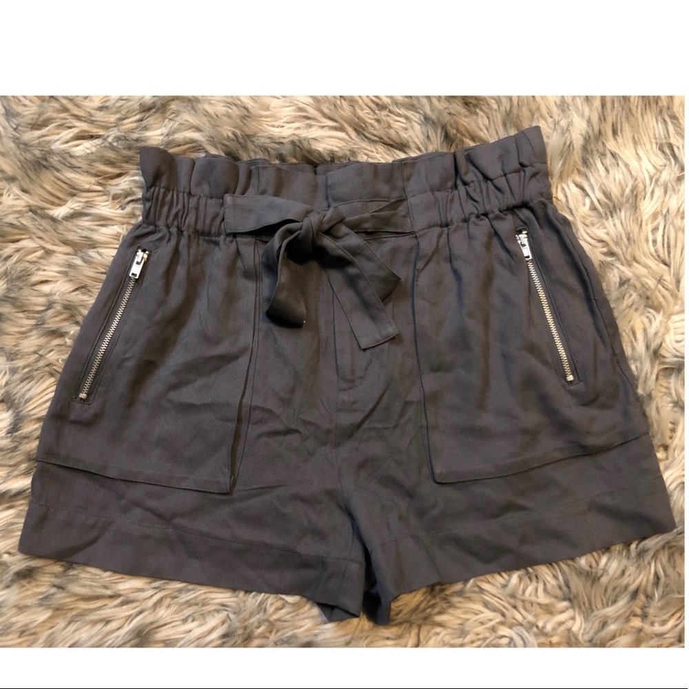 Brand new, net worn forever 21 shorts.